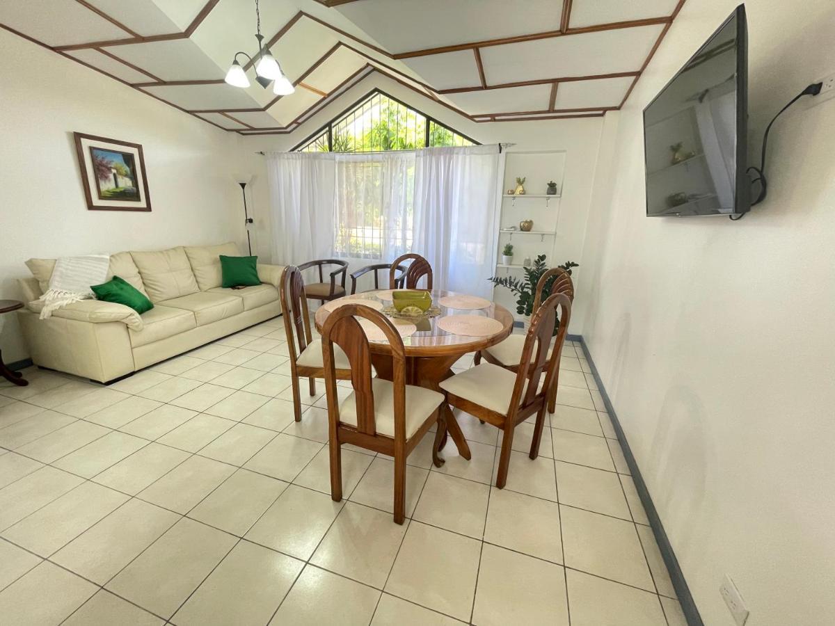 3 Min From Sjo Airport Kaeli Villa Alajuela Luaran gambar
